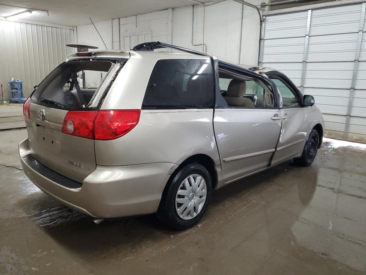 2010 Toyota Sienna VIN 5TDKK4CC4AS308691 Copart auction photo, top/roof / side damage thumbnail 3