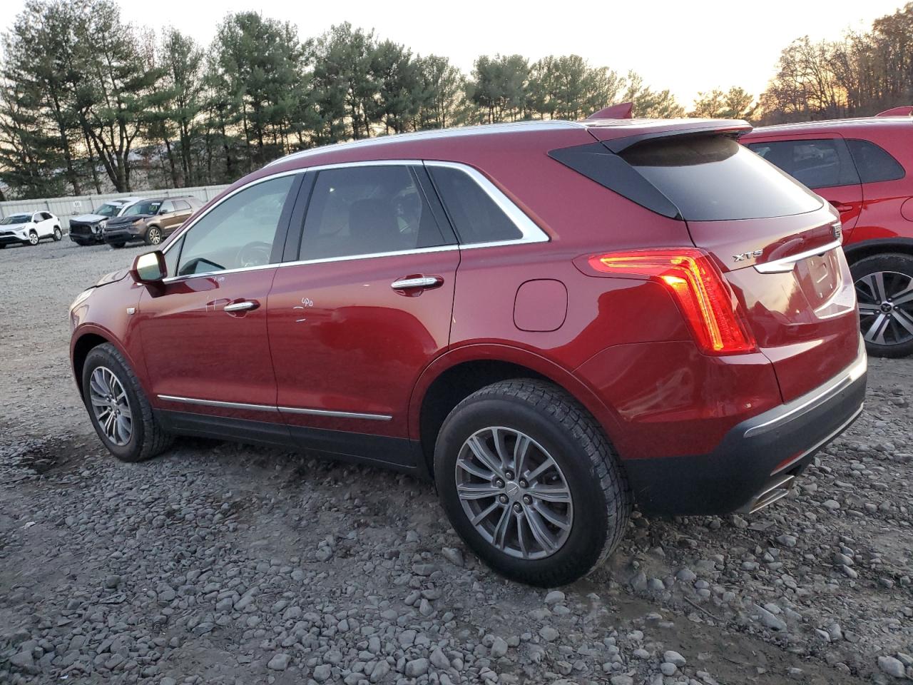 2019 Cadillac XT5 VIN 1GYKNCRS1KZ246483 Copart auction photo, front end damage thumbnail 2