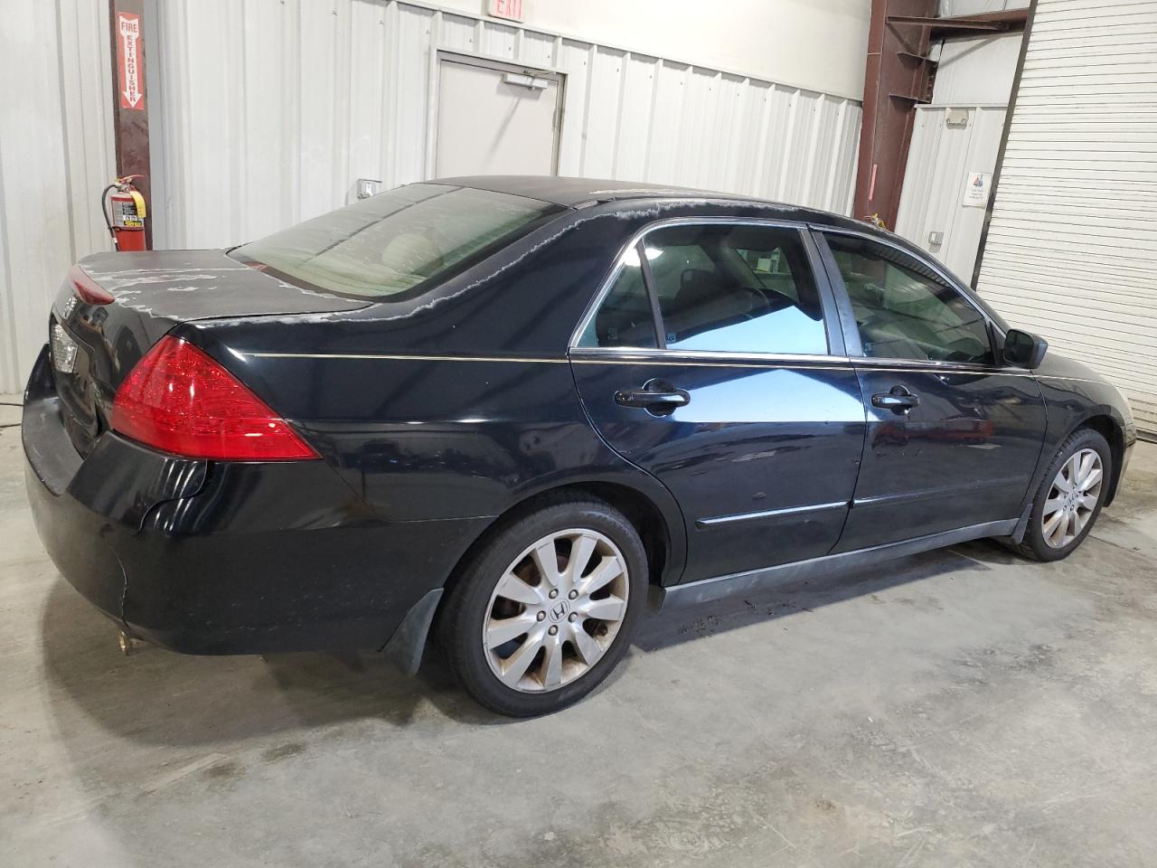 2007 Honda Accord VIN 1HGCM66417A069848 Copart auction photo, rear end damage thumbnail 3