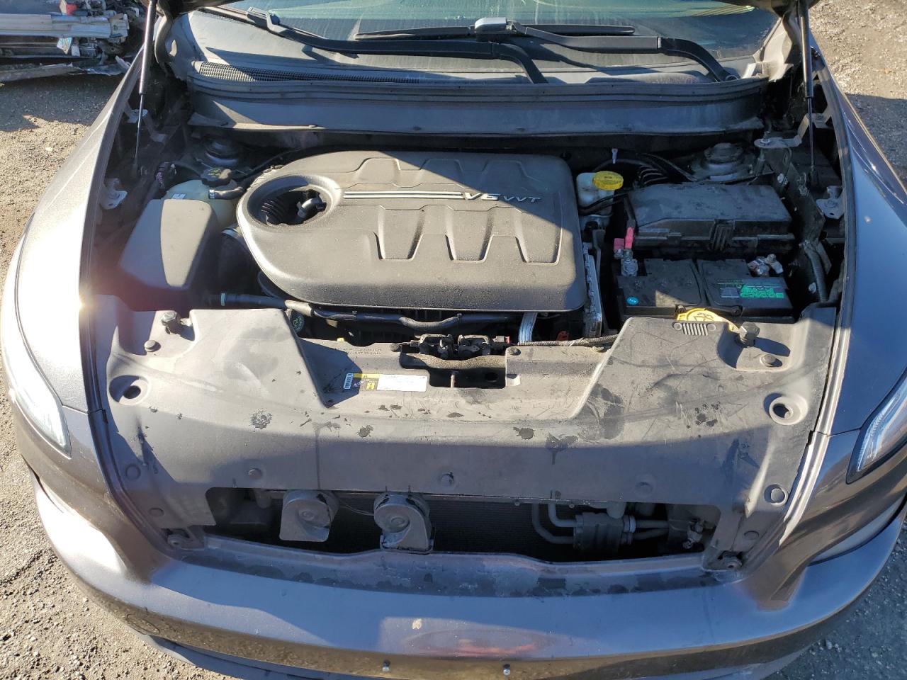 2015 Jeep Grand Cherokee VIN 1C4PJMCS5FW557394 Copart auction photo, minor dent/scratches damage thumbnail 12