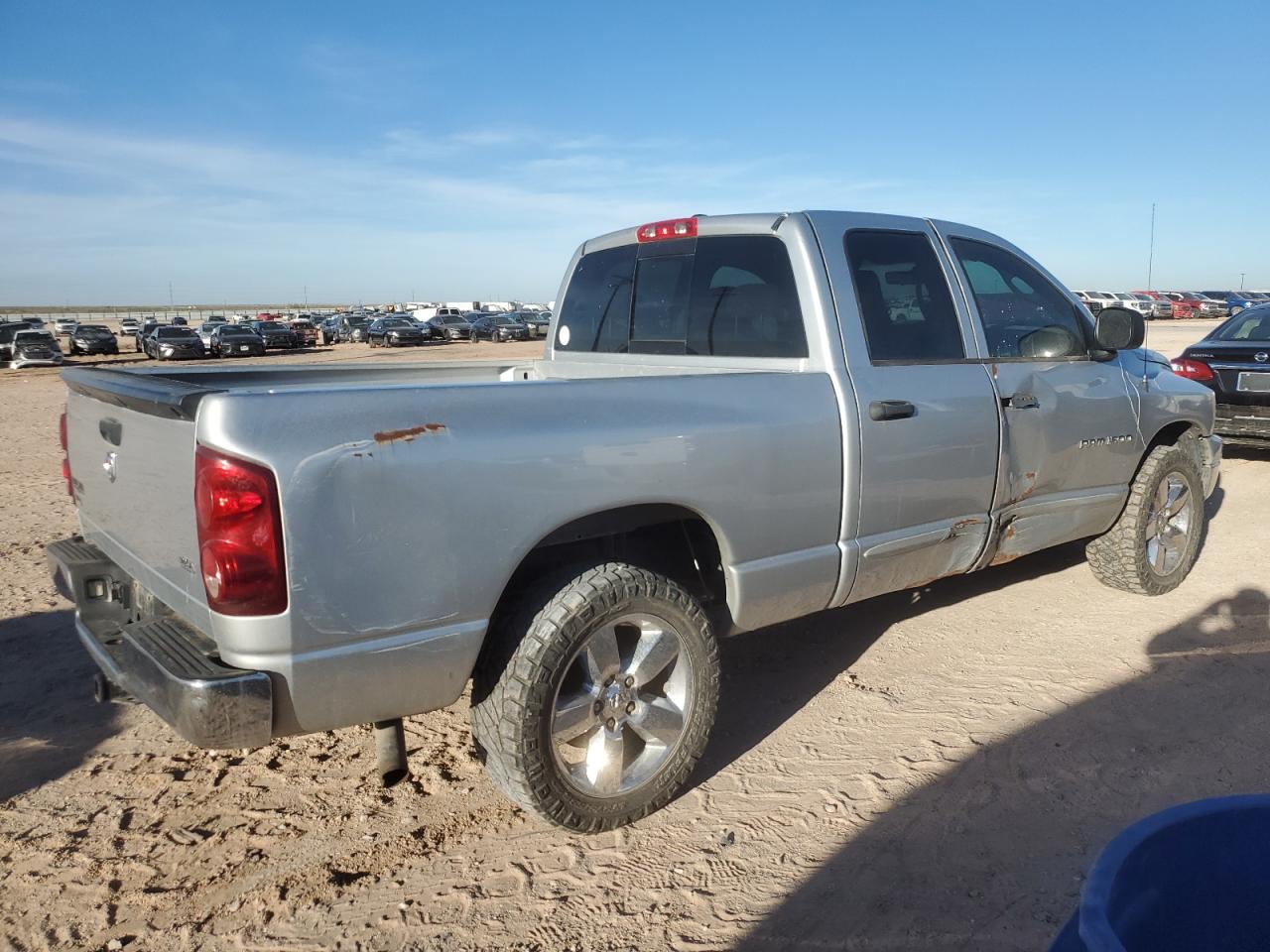 2007 Dodge RAM VIN 1D7HA18PX7S152007 Copart auction photo, water/flood / side damage thumbnail 3