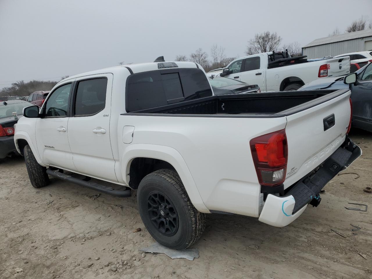 2022 Toyota Tacoma VIN 3TMAZ5CN0NM183337 Copart auction photo, rear end damage thumbnail 2