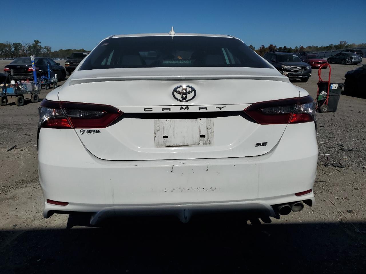 2022 Toyota Camry VIN 4T1G11AK2NU640921 Copart auction photo, front end / minor dent/scratches damage thumbnail 6