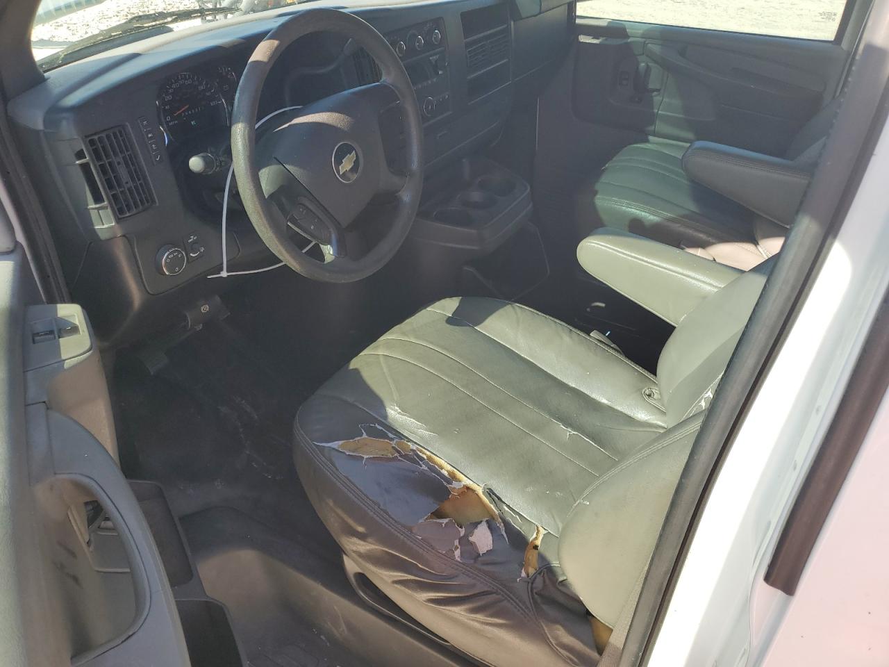 2011 Chevrolet Express VIN 1GCSGAFX0B1117637 Copart auction photo, rear end / minor dent/scratches damage thumbnail 8