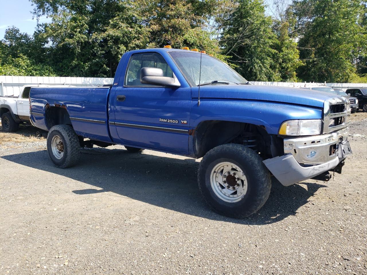 1996 Dodge RAM VIN 1B7KF26Z5TJ116592 Copart auction photo, front end damage thumbnail 4