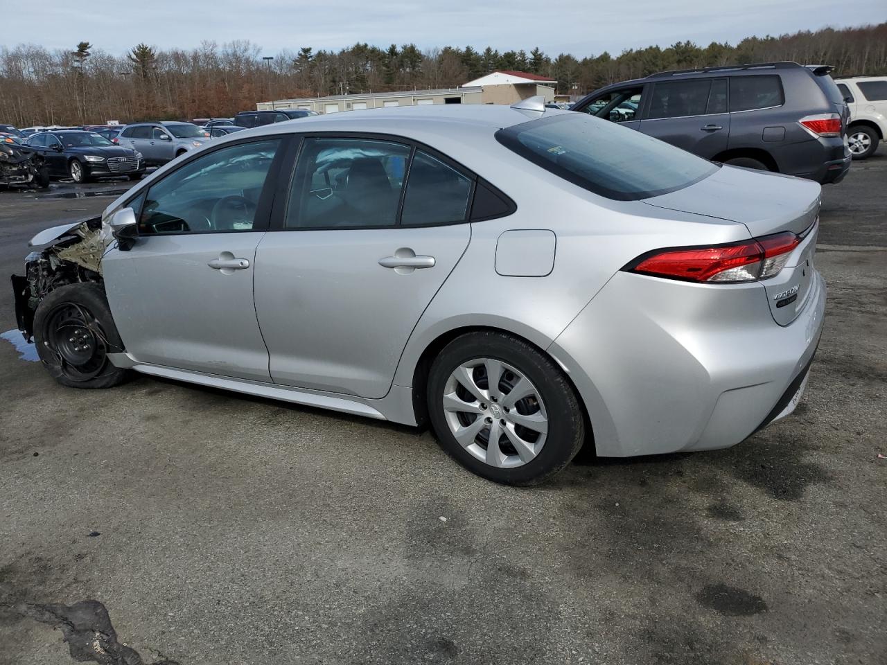 2020 Toyota Corolla VIN 5YFEPRAE0LP051394 Copart auction photo, front end / minor dent/scratches damage thumbnail 2