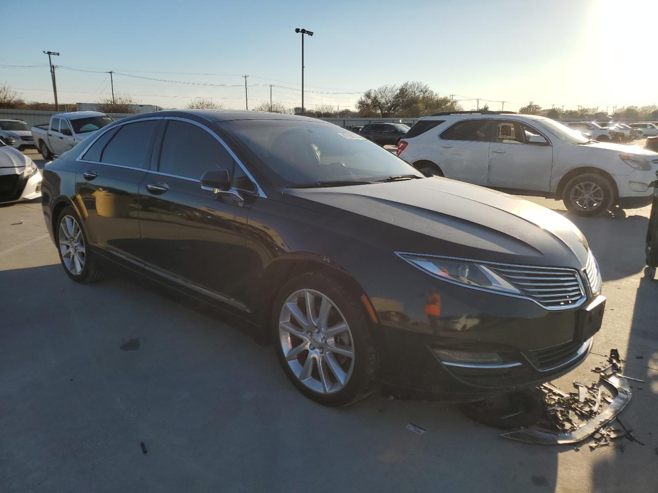 2016 Lincoln MKZ VIN 3LN6L2G90GR606793 Copart auction photo, minor dent/scratches damage thumbnail 4