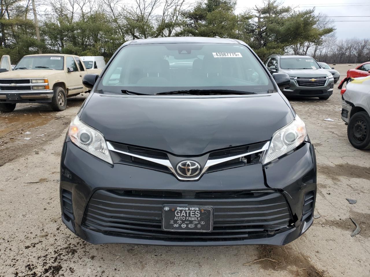 2019 Toyota Sienna VIN 5TDKZ3DC7KS004602 Copart auction photo, rear end / all over damage thumbnail 5
