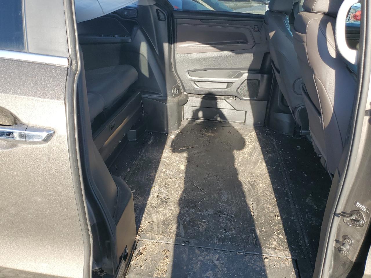 2019 Honda Odyssey VIN 5FNRL6H72KB061969 Copart auction photo, all over damage thumbnail 10
