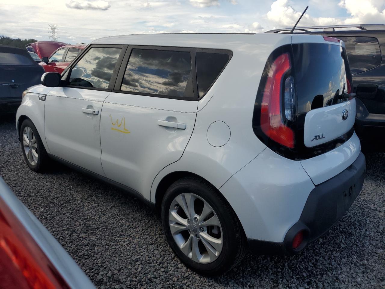 2015 KIA Soul VIN KNDJP3A5XF7209032 Copart auction photo, water/flood damage thumbnail 2