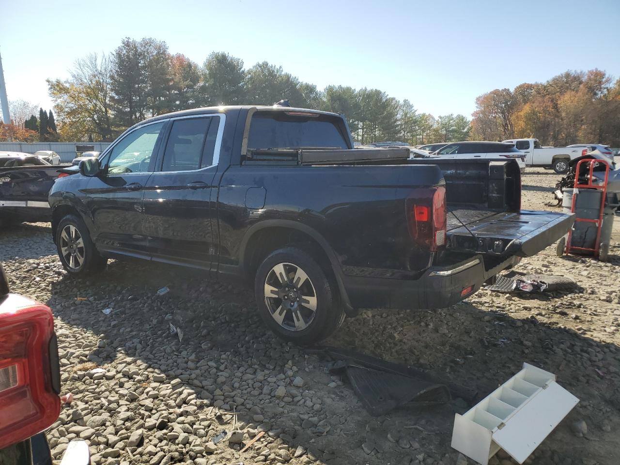 2017 Honda Ridgeline VIN 5FPYK3F56HB012904 Copart auction photo, front end damage thumbnail 2