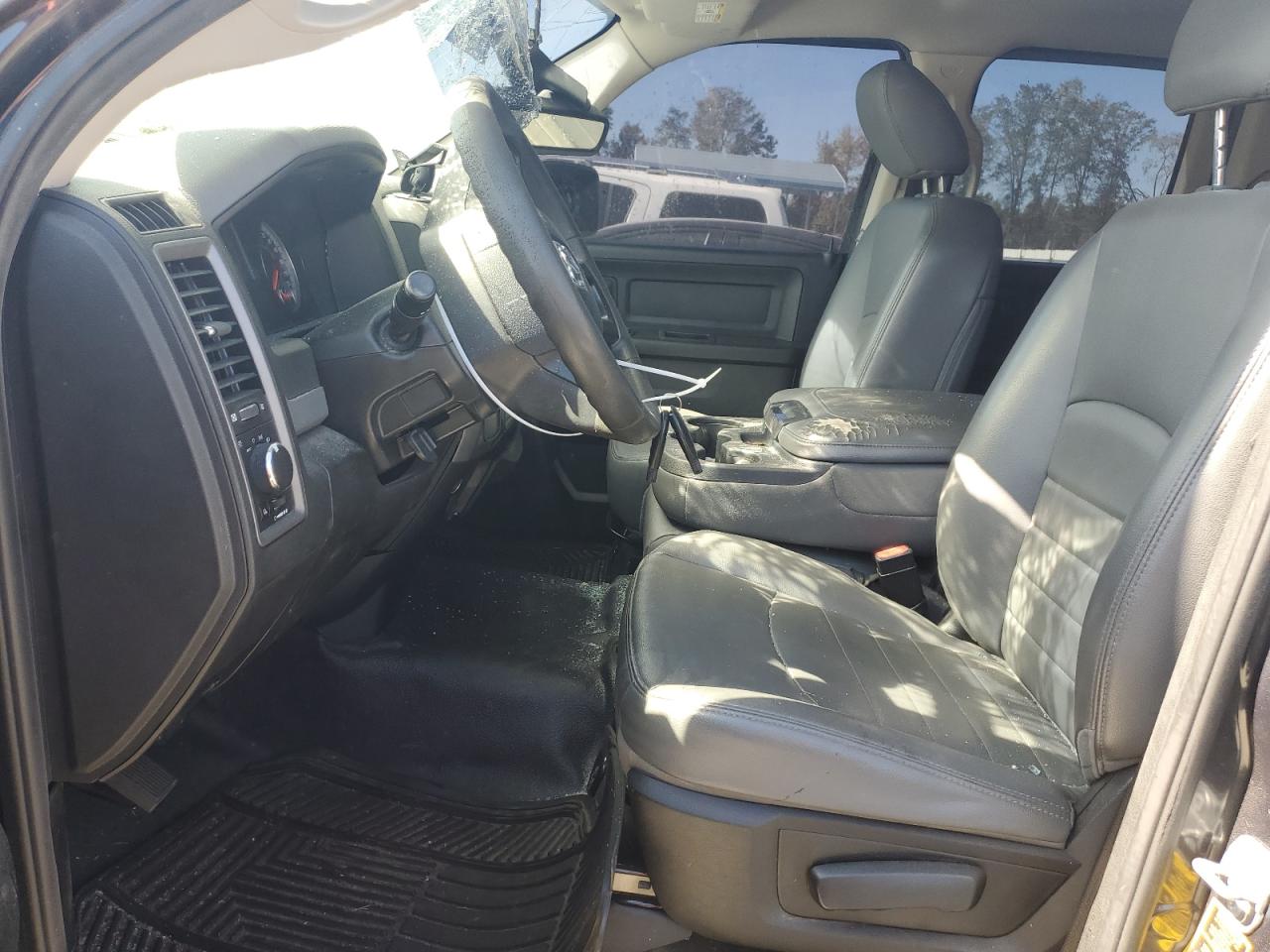 2019 RAM 1500 VIN 1C6RR6FGXKS555332 Copart auction photo, front end / side damage thumbnail 7