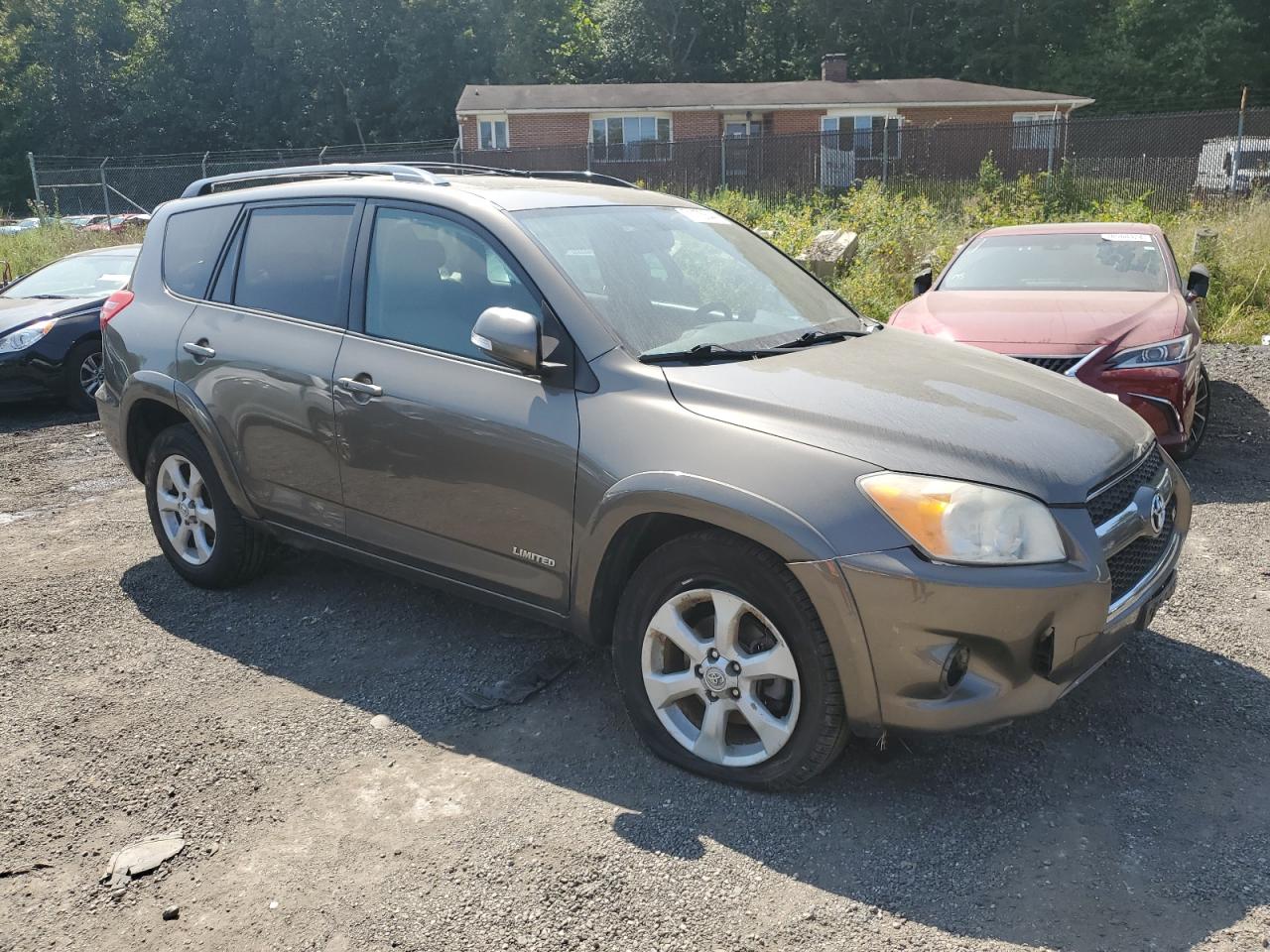 2011 Toyota RAV 4 VIN 2T3DK4DV7BW047923 Copart auction photo, front end / minor dent/scratches damage thumbnail 4