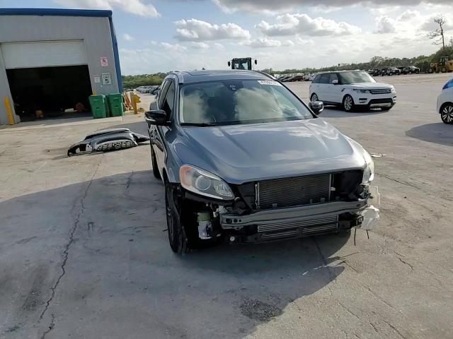 2017 Volvo XC60 VIN YV440MDR6H2064946 Copart auction photo, front end / minor dent/scratches damage thumbnail 15