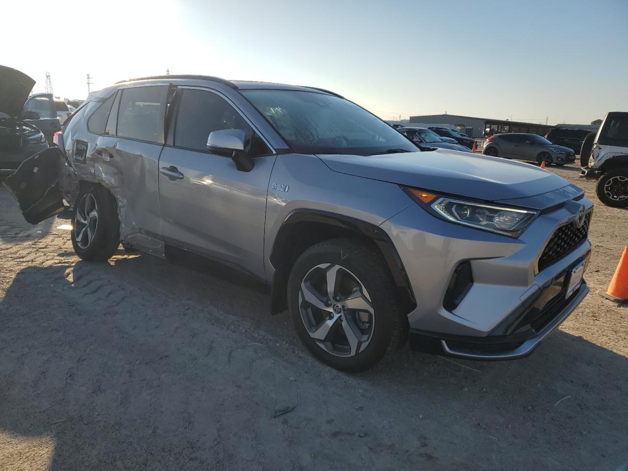 2021 Toyota RAV 4 VIN JTMAB3FV0MD066016 Copart auction photo, rear end / side damage thumbnail 4