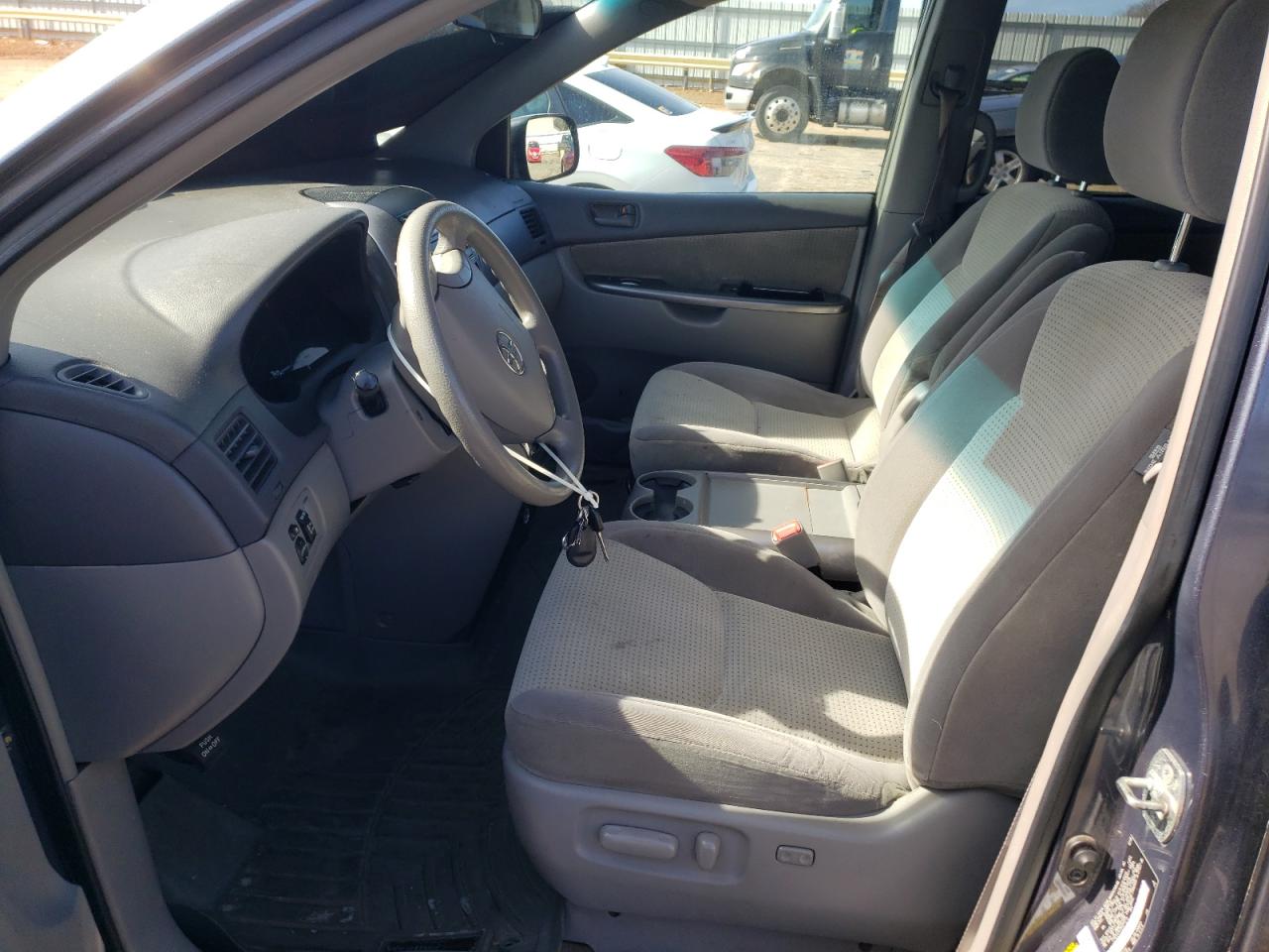 2009 Toyota Sienna VIN 5TDZK23C39S275214 Copart auction photo, front end / side damage thumbnail 7