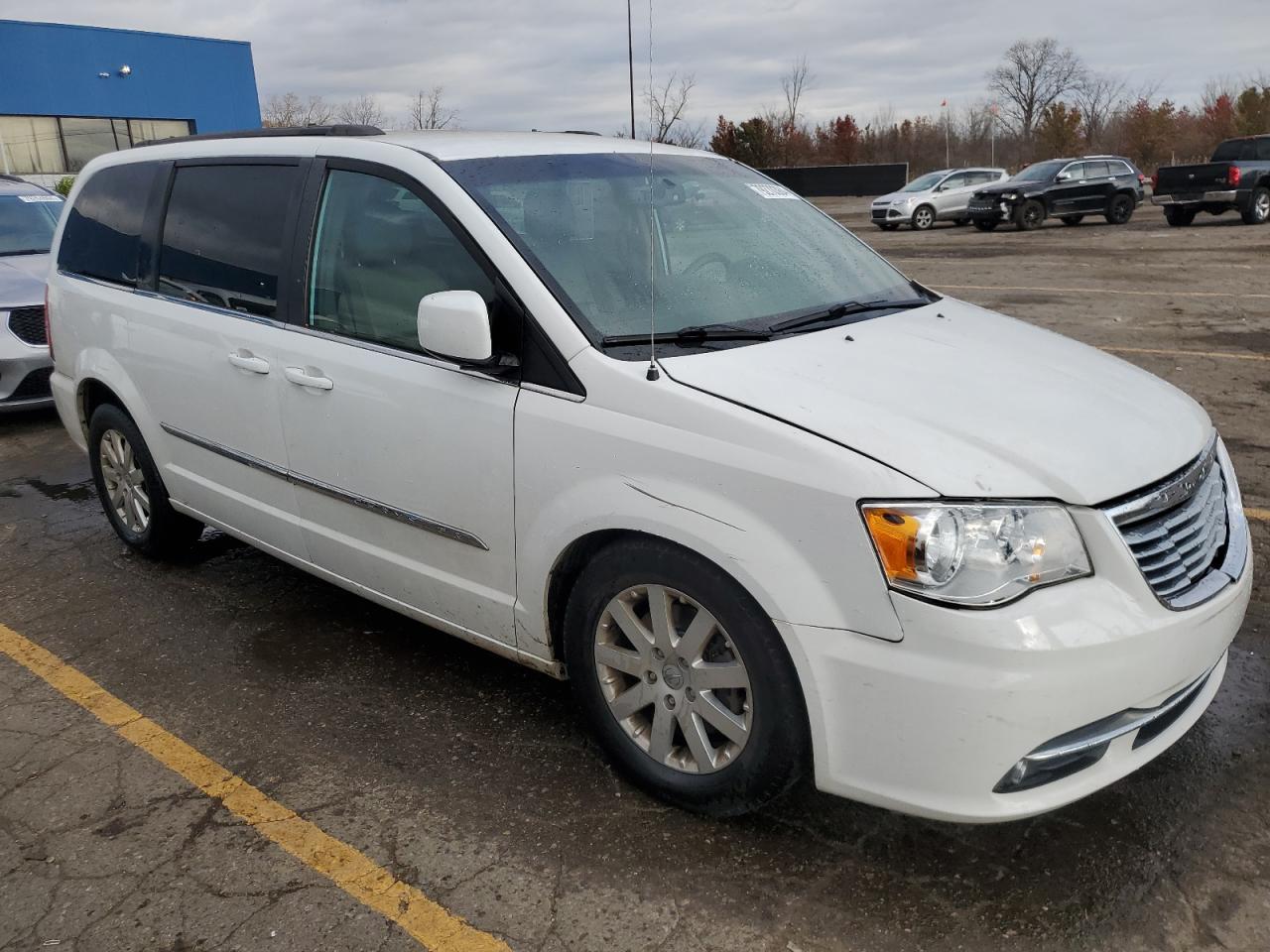 2016 Chrysler Town & Country VIN 2C4RC1BG5GR230194 Copart auction photo, all over / mechanical damage thumbnail 4