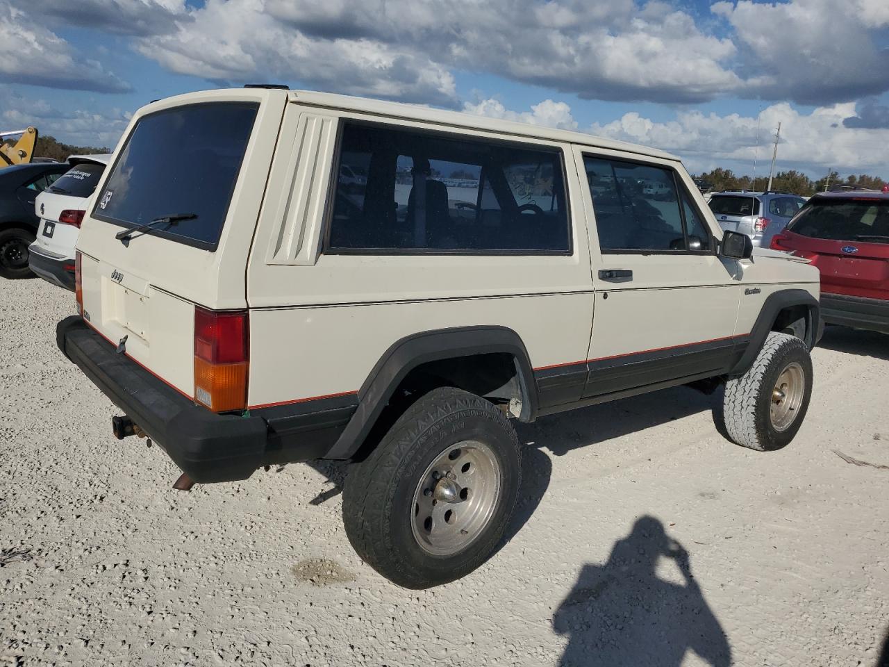 1996 Jeep Grand Cherokee VIN 1J4FT27S5TL311814 Copart auction photo, water/flood damage thumbnail 3