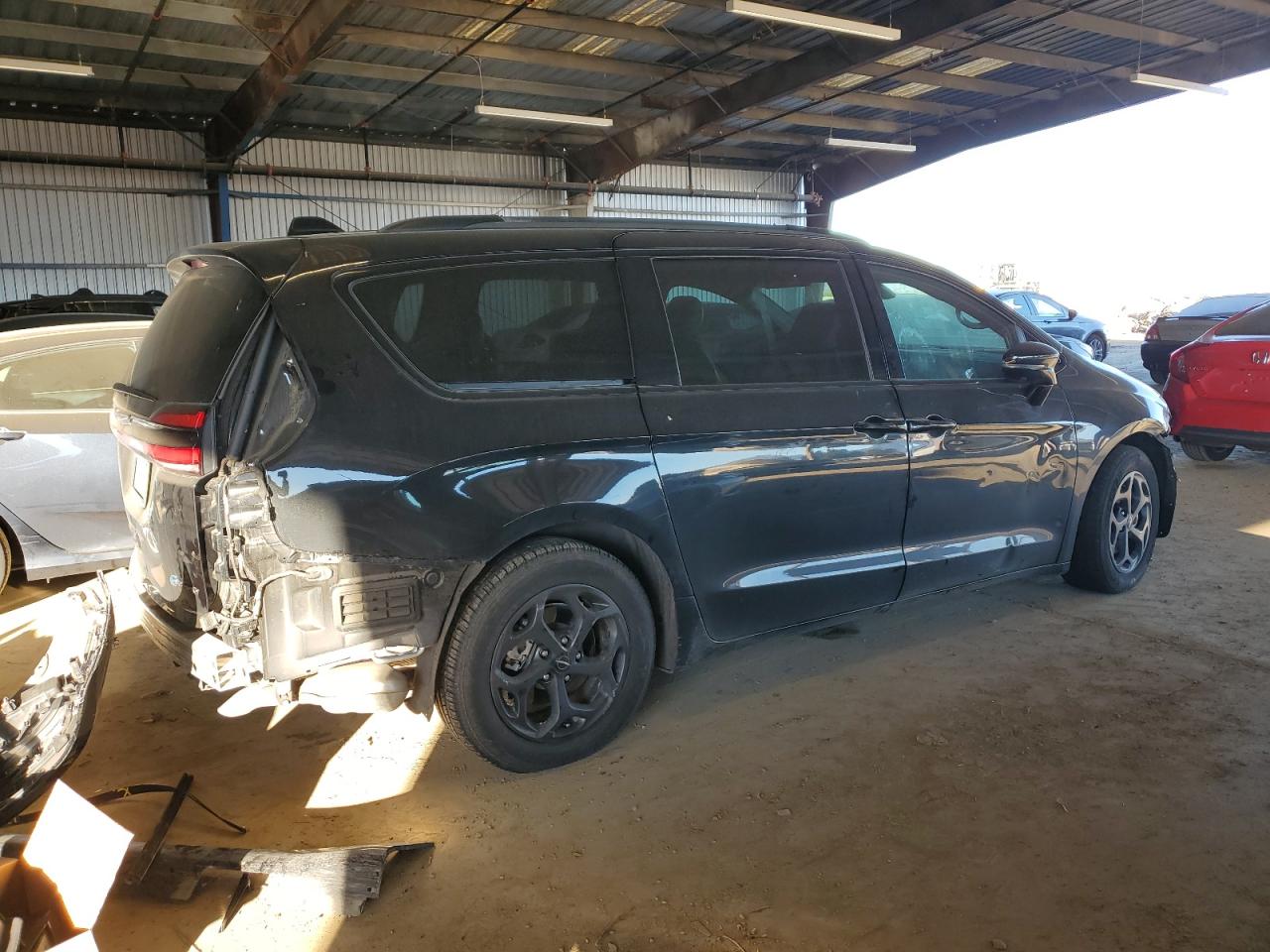 2021 Chrysler Pacifica VIN 2C4RC1S78MR536463 Copart auction photo, stripped / all over damage thumbnail 3