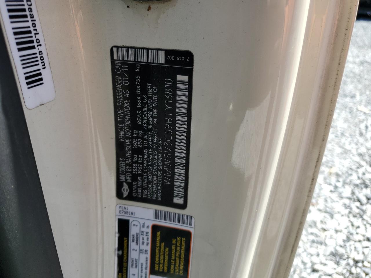 2011 MINI Cooper VIN WMWSV3C59BTY13810 Copart auction photo, normal wear damage thumbnail 12