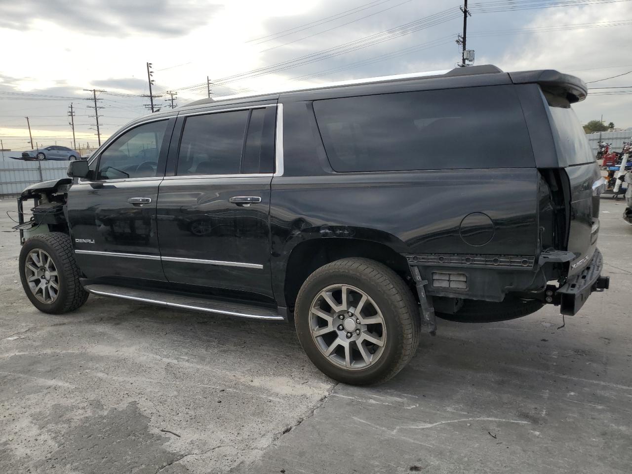 2020 GMC Yukon VIN 1GKS2HKJ0LR288940 Copart auction photo, all over damage thumbnail 2
