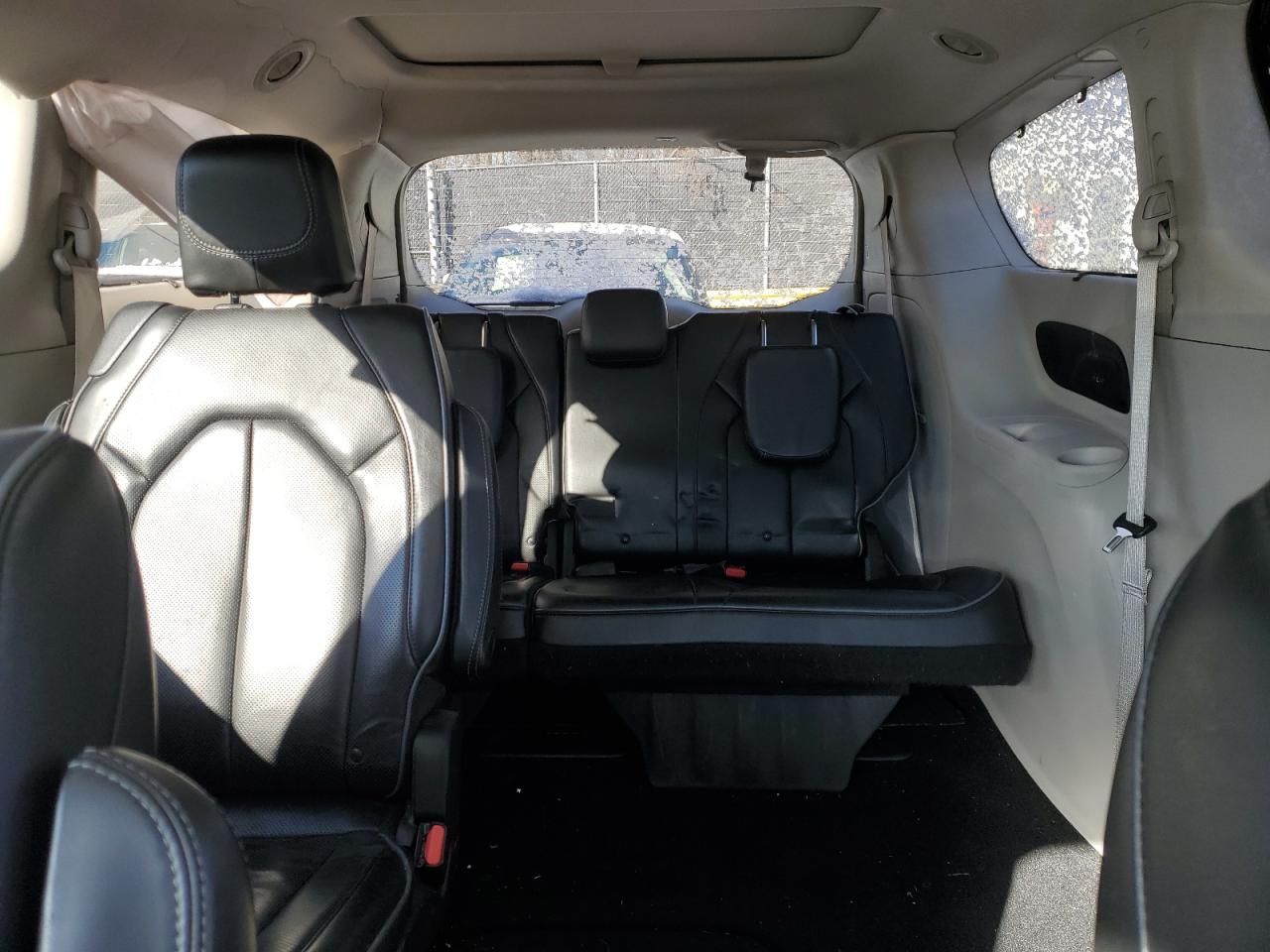 2018 Chrysler Pacifica VIN 2C4RC1GGXJR272473 Copart auction photo, side damage thumbnail 10