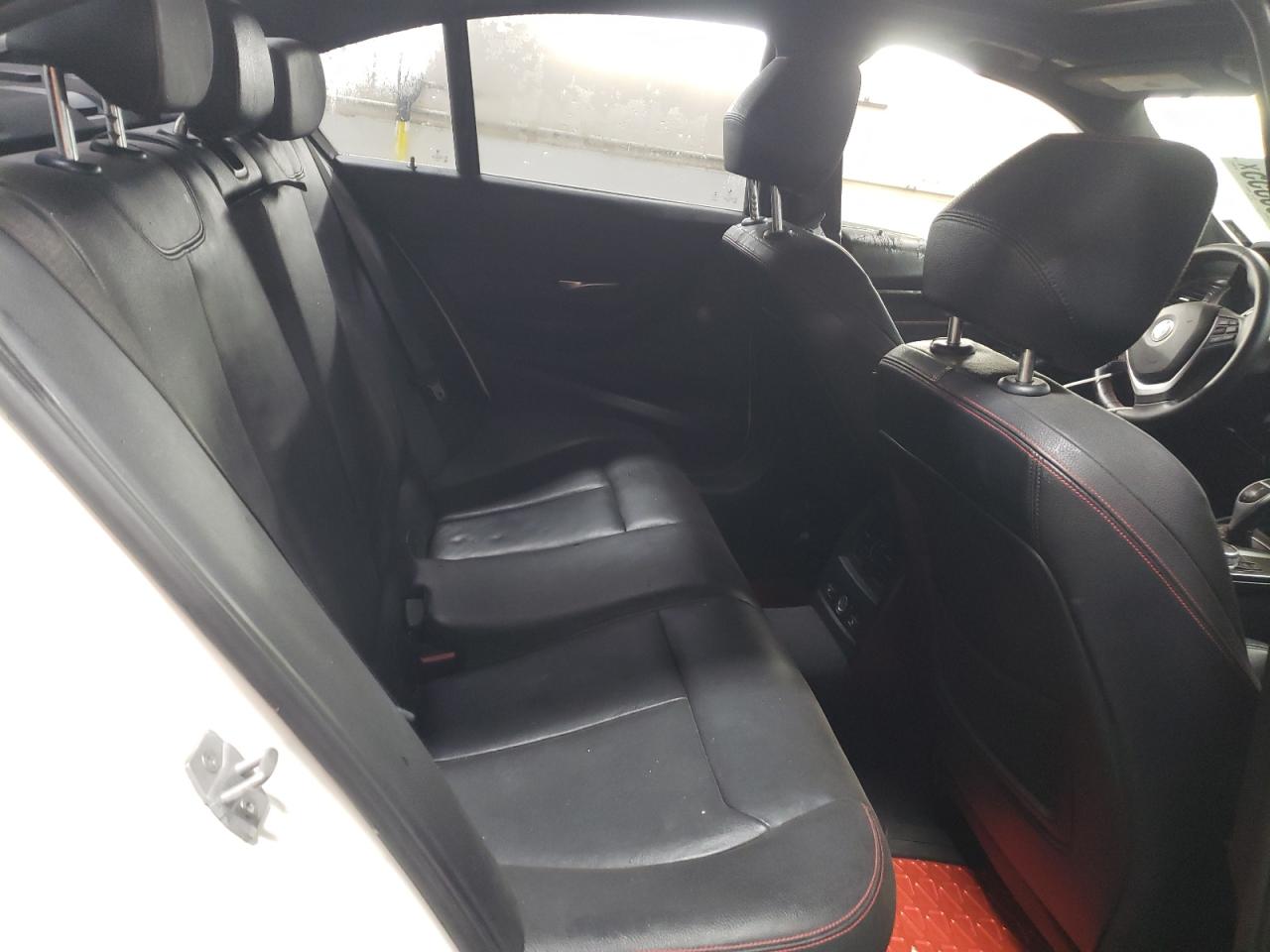 2015 BMW 3er VIN WBA3B9G59FNR94525 Copart auction photo, all over damage thumbnail 10