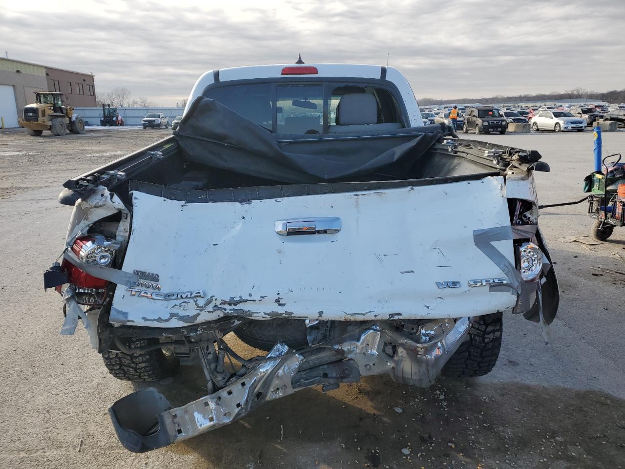 2014 Toyota Tacoma VIN 5TFLU4EN8EX102111 Copart auction photo, rear end damage thumbnail 6