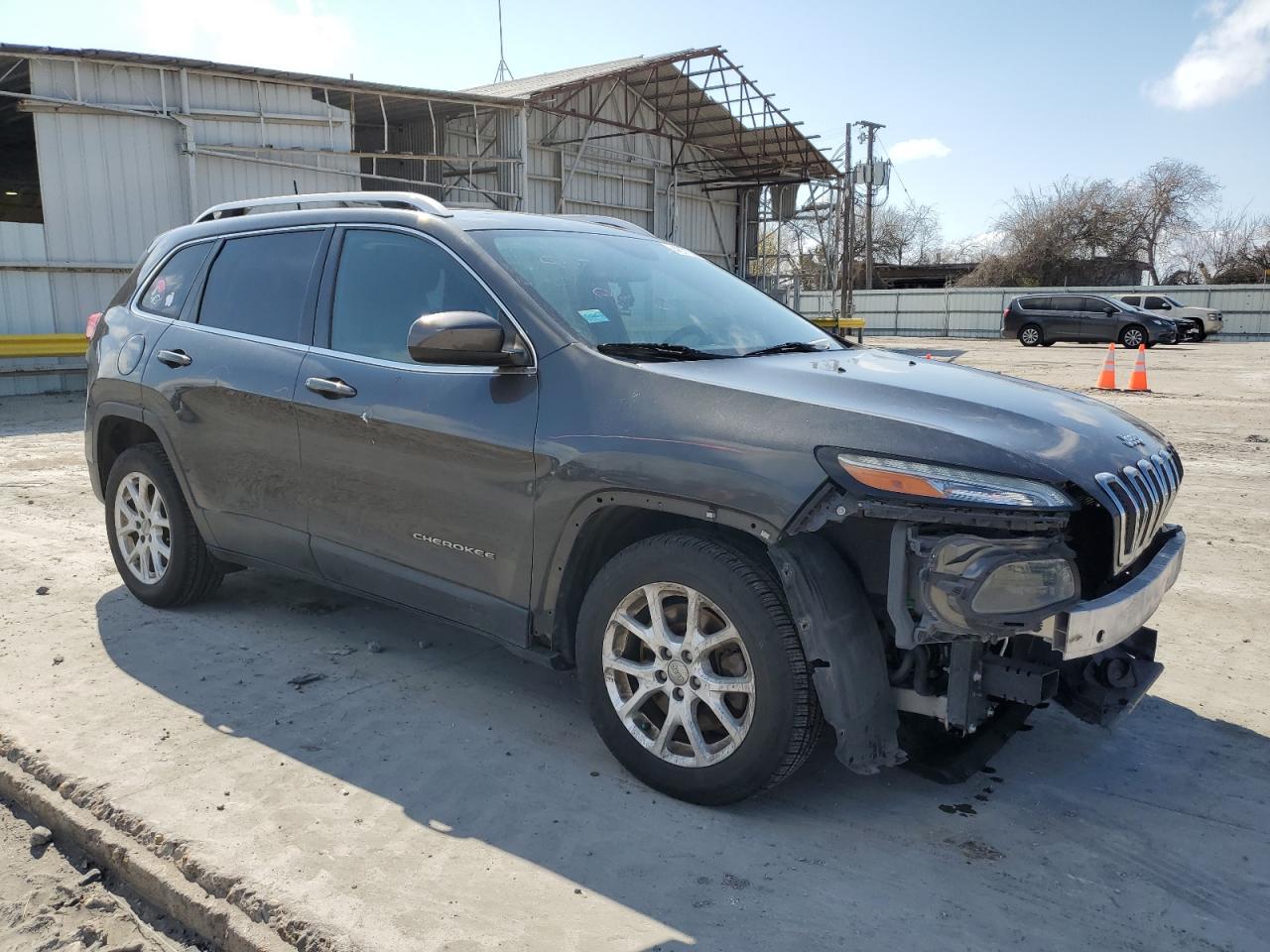 2016 Jeep Grand Cherokee VIN 1C4PJLCB6GW291038 Copart auction photo, front end damage thumbnail 4