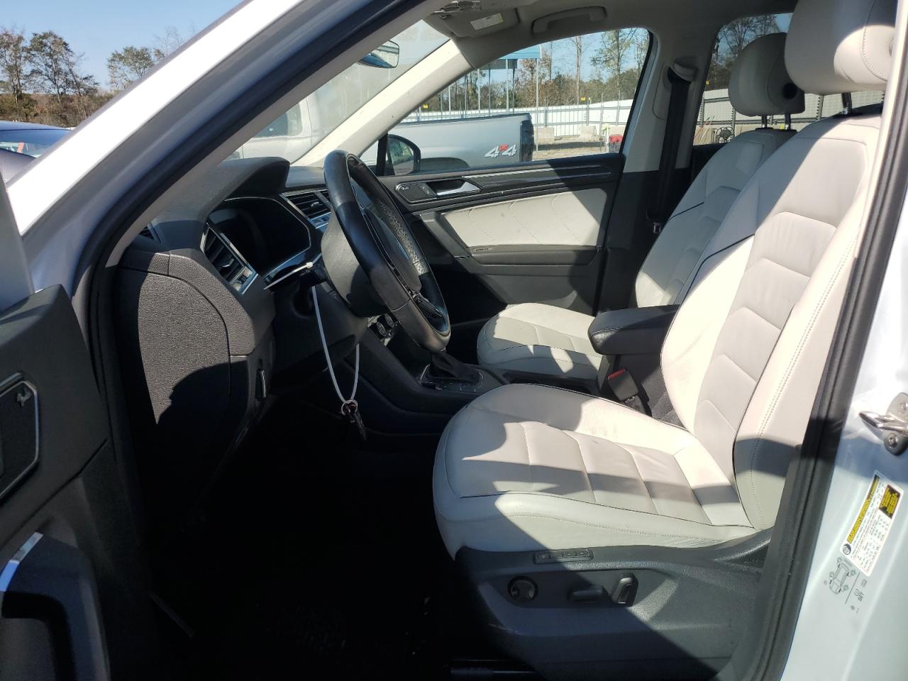 2018 Volkswagen Tiguan VIN 3VV5B7AX0JM004196 Copart auction photo, front end / undercarriage damage thumbnail 7