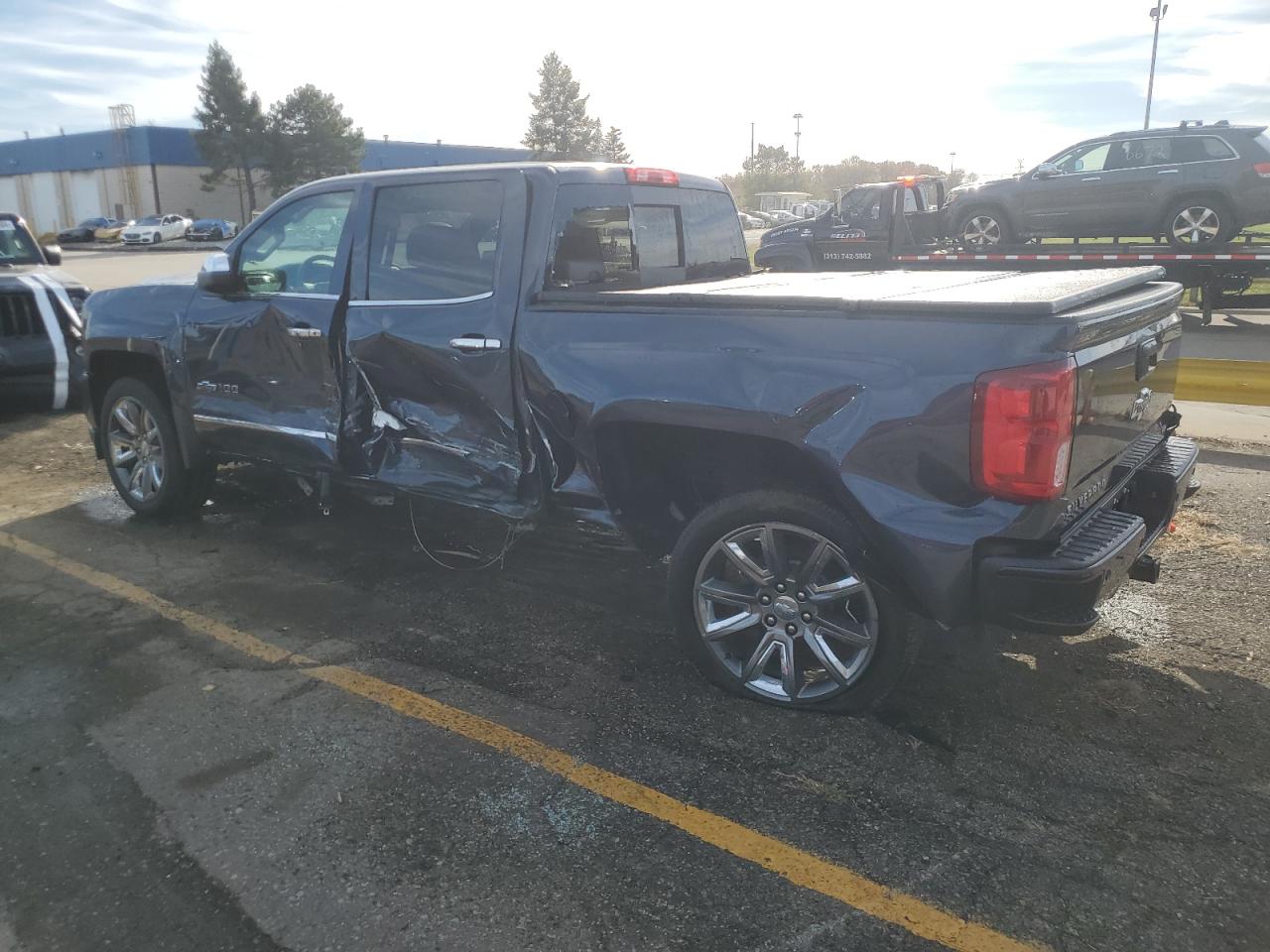 2018 Chevrolet Silverado VIN 3GCUKSEJ3JG366637 Copart auction photo, all over / mechanical damage thumbnail 2