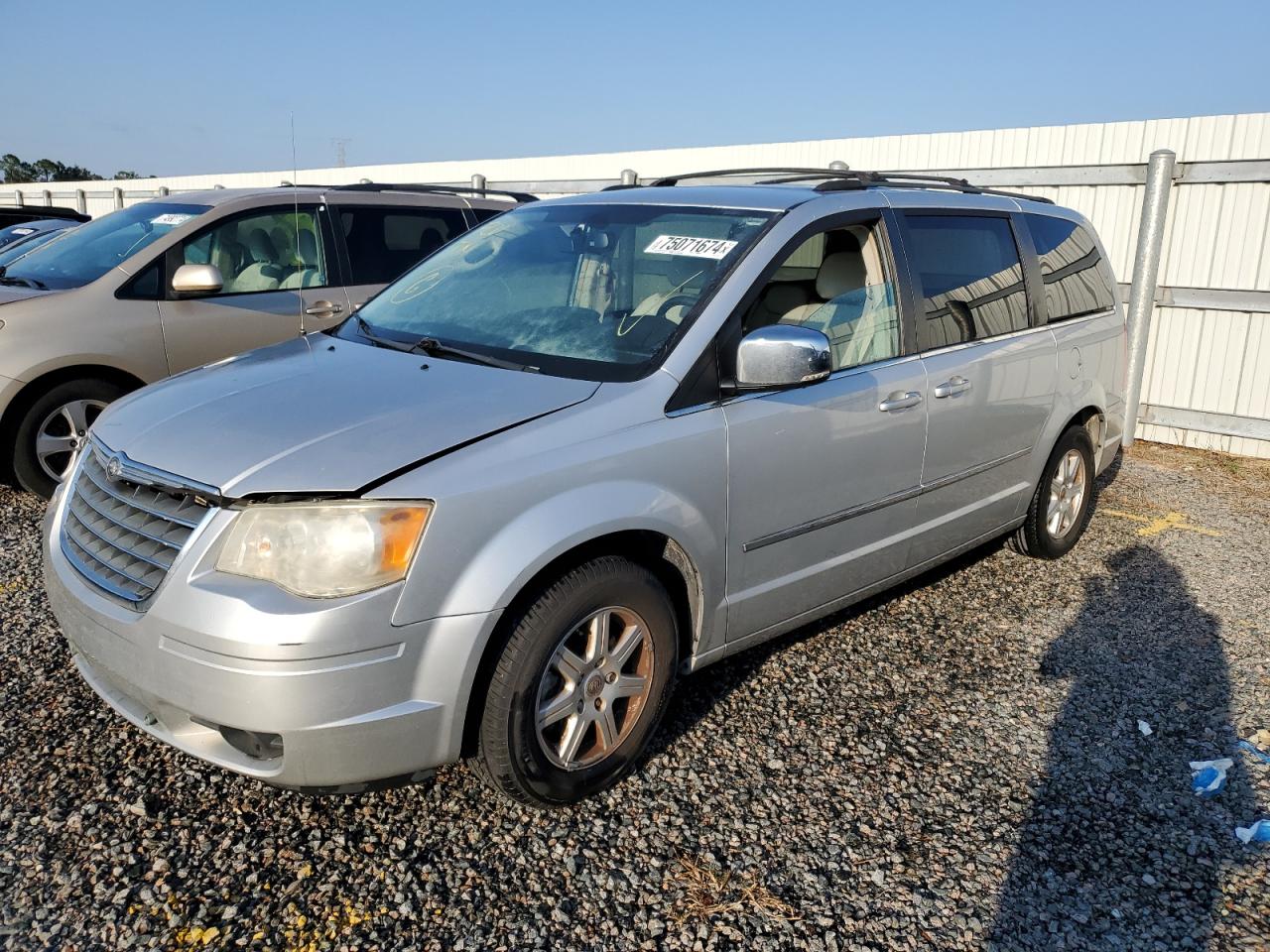 2010 Chrysler Town & Country VIN 2A4RR8D13AR421856