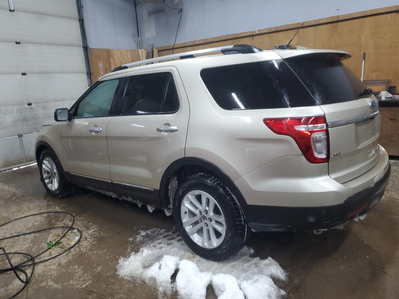 2011 Ford Explorer VIN 1FMHK7D84BGA56261 Copart auction photo, front end / minor dent/scratches damage thumbnail 2