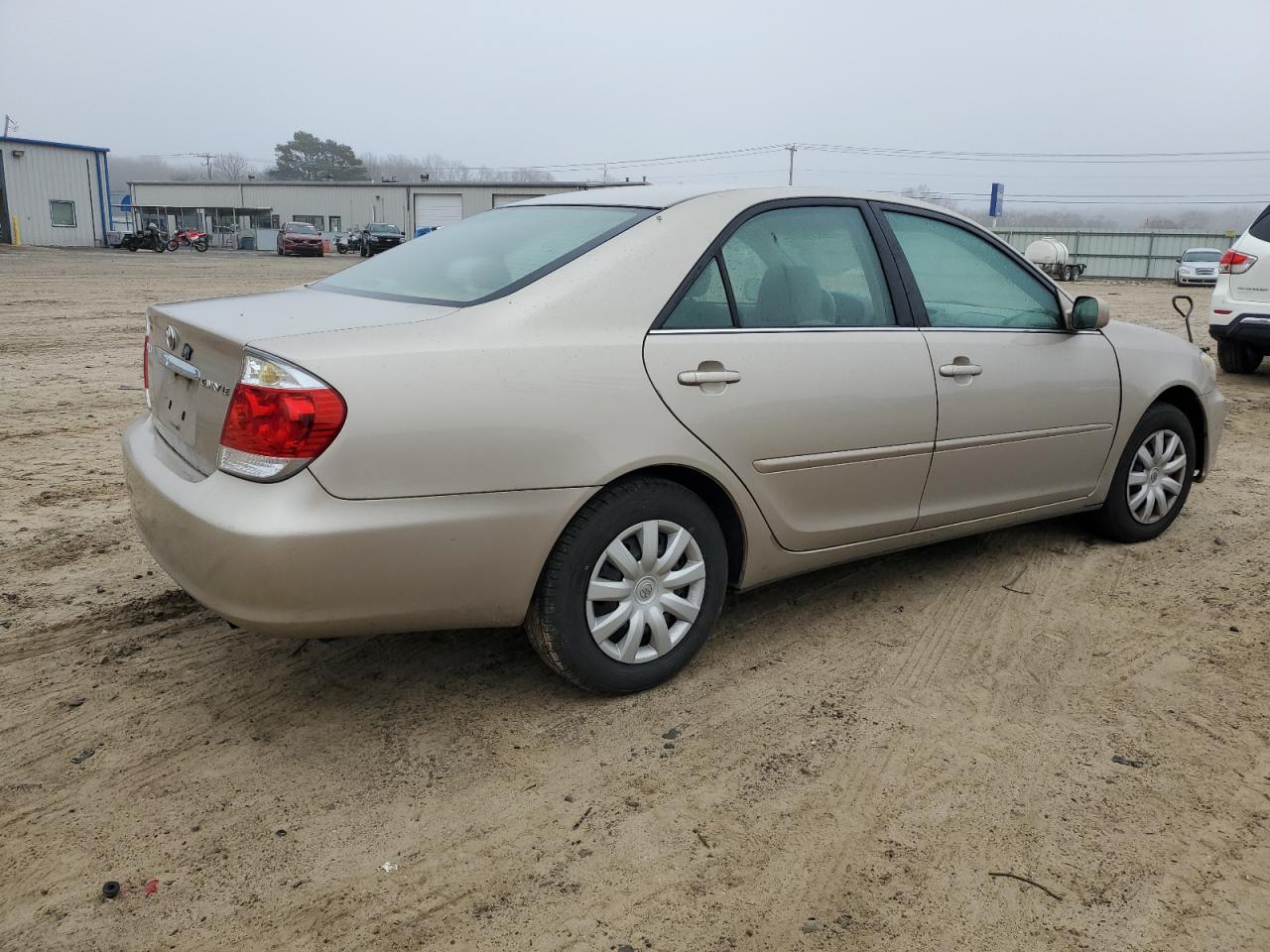 2006 Toyota Camry VIN 4T1BE32K56U721289 Copart auction photo, front end / minor dent/scratches damage thumbnail 3