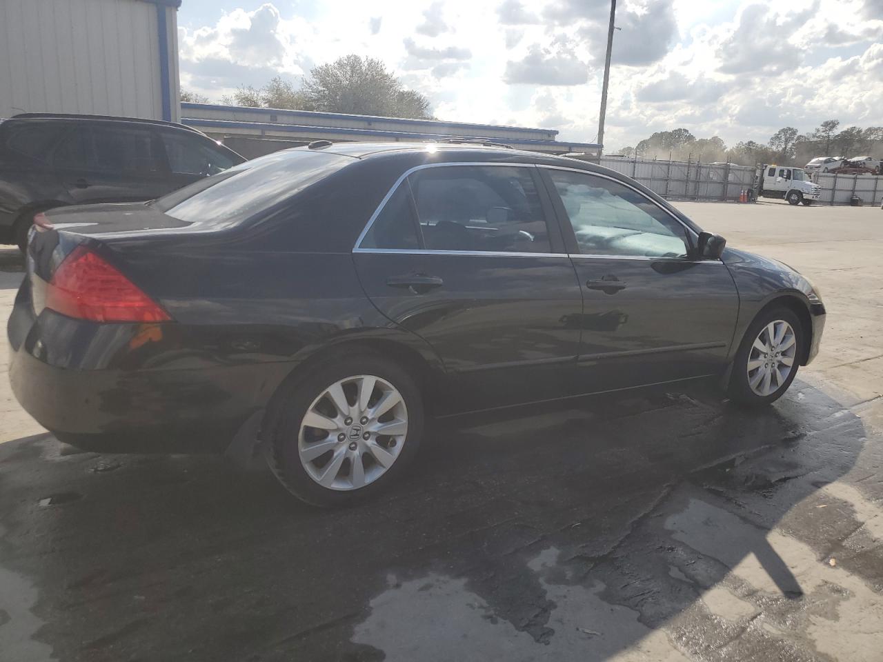 2007 Honda Accord VIN 1HGCM66557A029698 Copart auction photo, side damage thumbnail 3