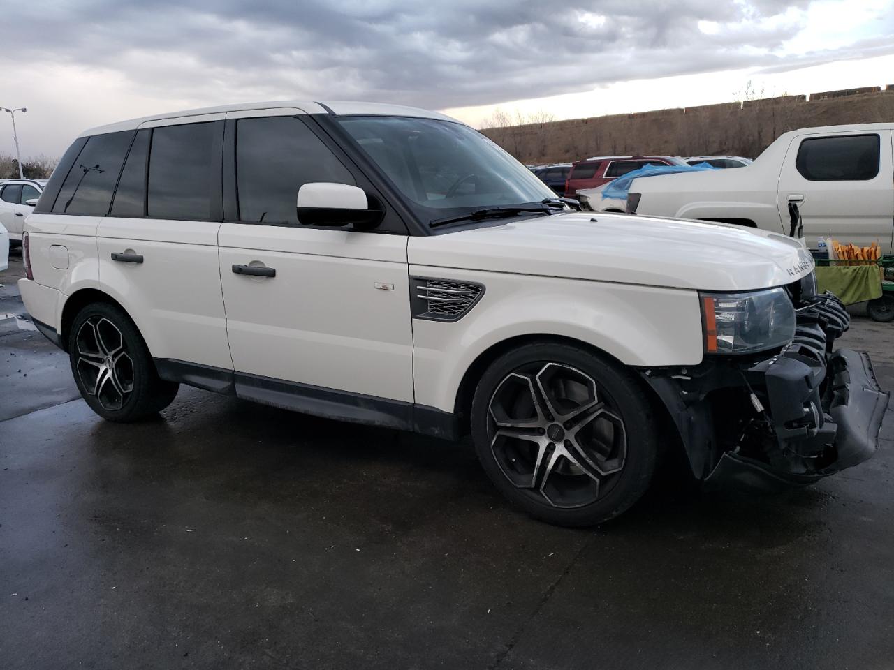 2010 Land Rover Range Rover VIN SALSH2E45AA223843 Copart auction photo, front end / side damage thumbnail 4