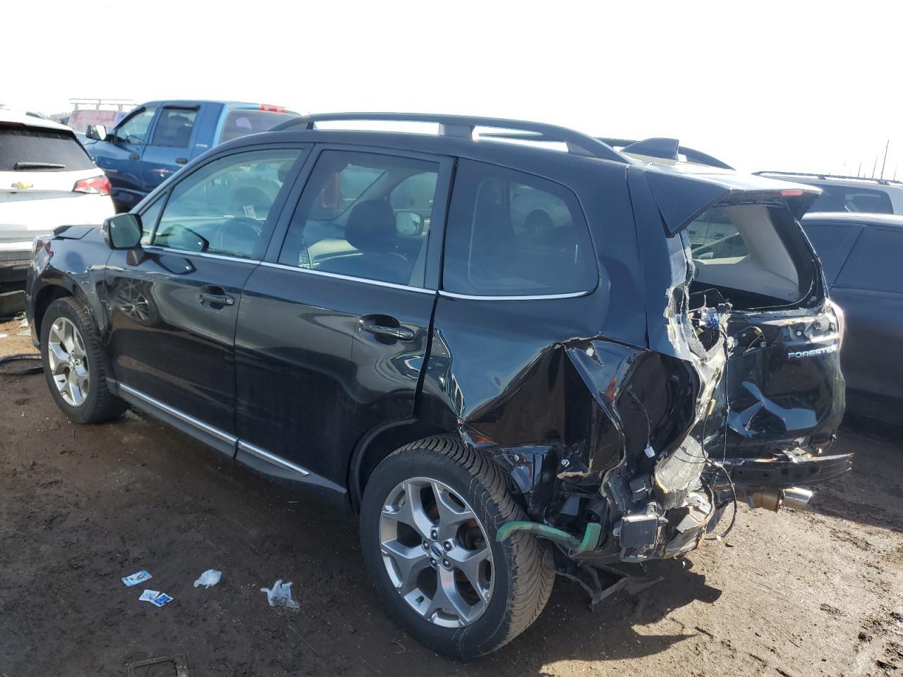 2018 Subaru Forester VIN JF2SJAWC6JH453251 Copart auction photo, rear end / minor dent/scratches damage thumbnail 2