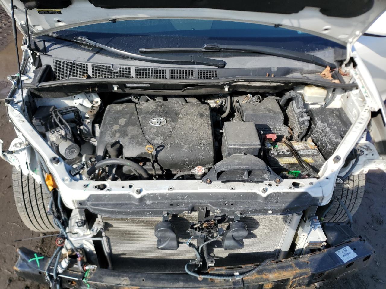2017 Toyota Sienna VIN 5TDYZ3DCXHS769421 Copart auction photo, front end damage thumbnail 12