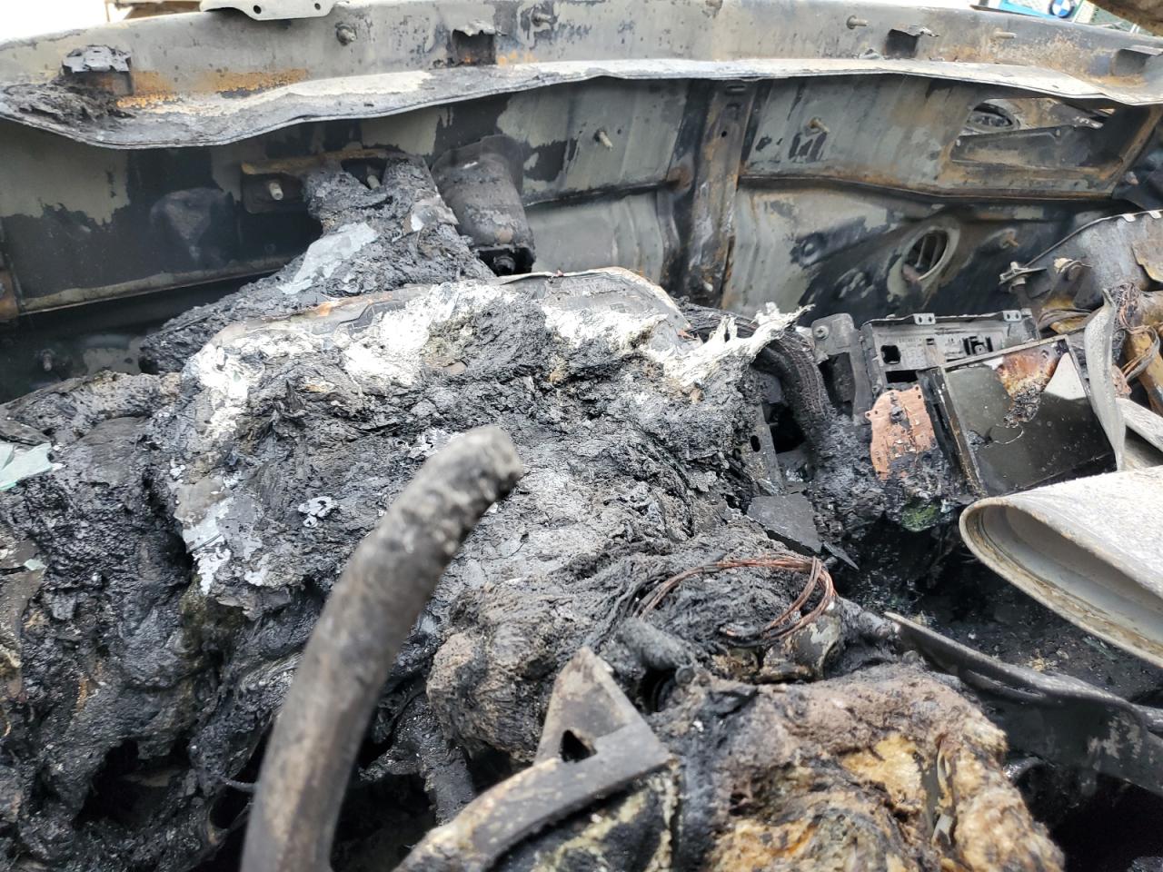 2019 Hyundai Tucson VIN KM8J33AL1KU032968 Copart auction photo, burn - engine / burn - interior damage thumbnail 9