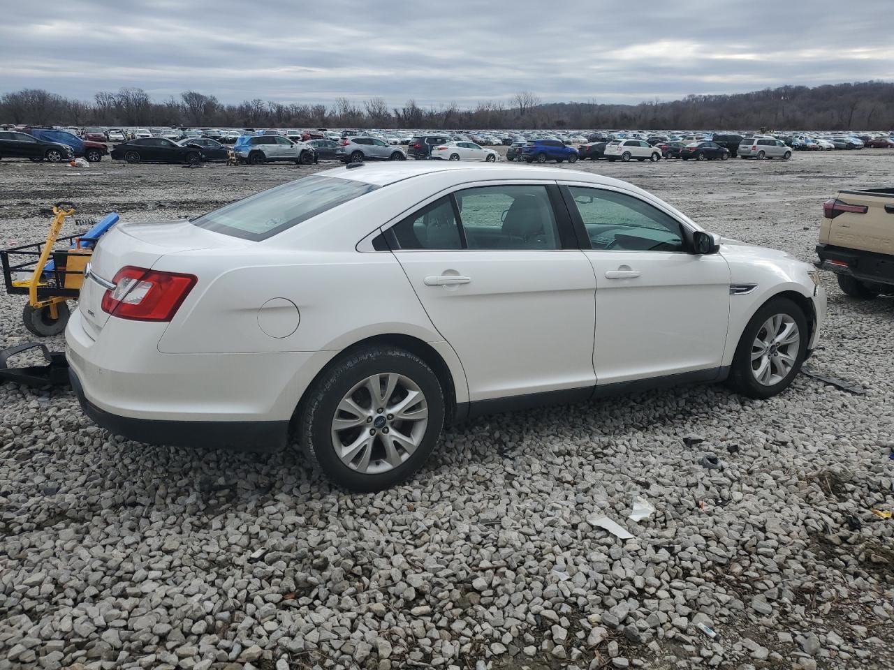 2011 Ford Taurus VIN 1FAHP2EW1BG167538 Copart auction photo, front end damage thumbnail 3