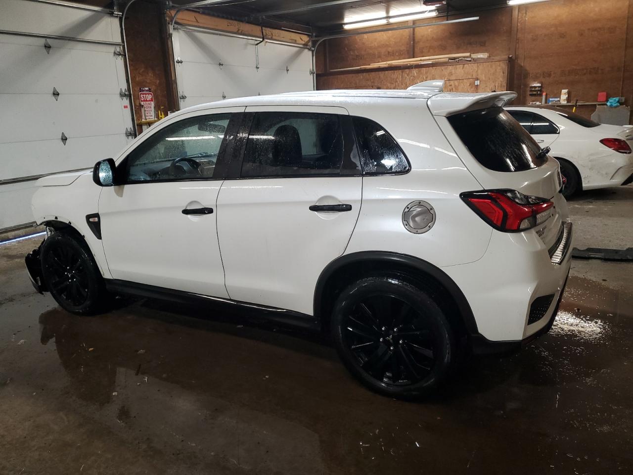 2020 Mitsubishi Outlander VIN JA4AR3AU3LU025558 Copart auction photo, front end / side damage thumbnail 2