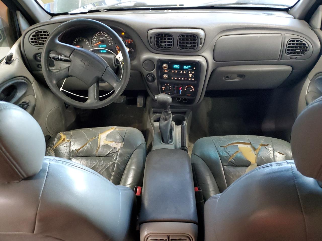 2002 Chevrolet TrailBlazer VIN 1GNDS13S322383087 Copart auction photo, front end / minor dent/scratches damage thumbnail 8