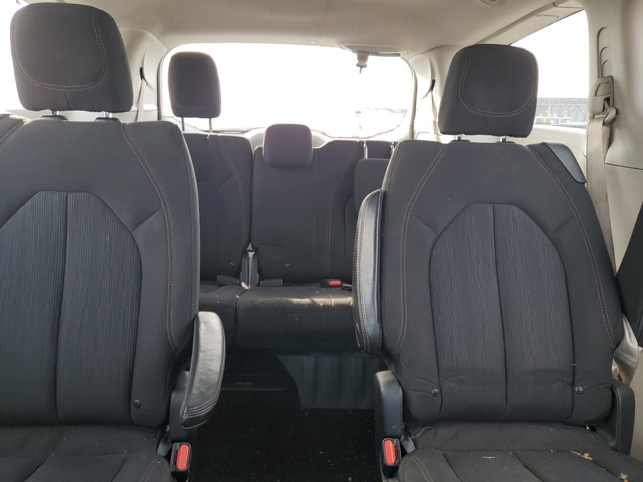 2018 Chrysler Pacifica VIN 2C4RC1DG4JR148588 Copart auction photo, minor dent/scratches damage thumbnail 10