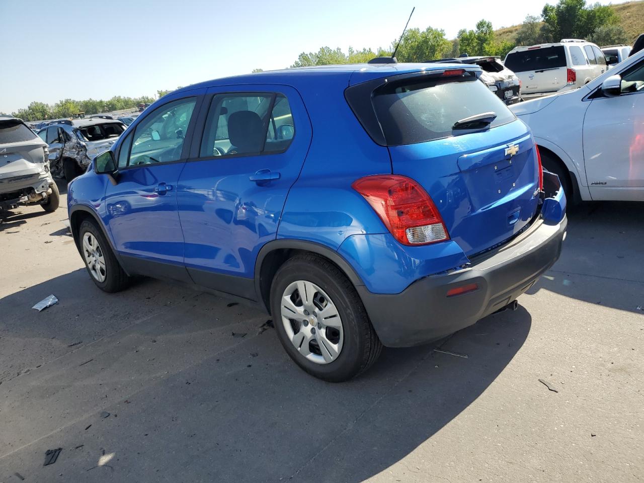 2016 Chevrolet Trax VIN KL7CJKSB6GB649690 Copart auction photo, side / rear end damage thumbnail 2