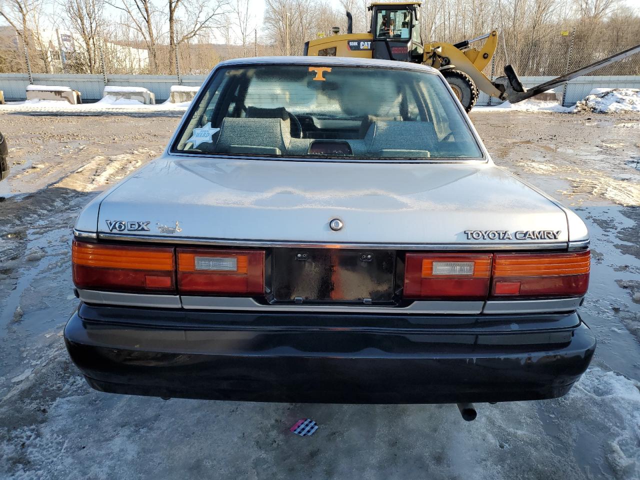 1990 Toyota Camry VIN 4T1VV21EXLU008760 Copart auction photo, front end damage thumbnail 6