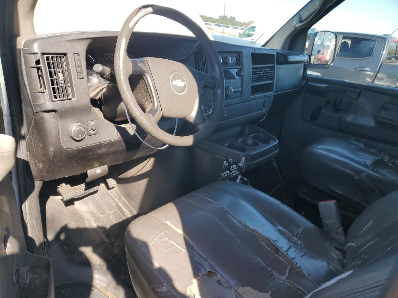2008 Chevrolet Express VIN 1GCGG29C781156383 Copart auction photo, rear end / front end damage thumbnail 8