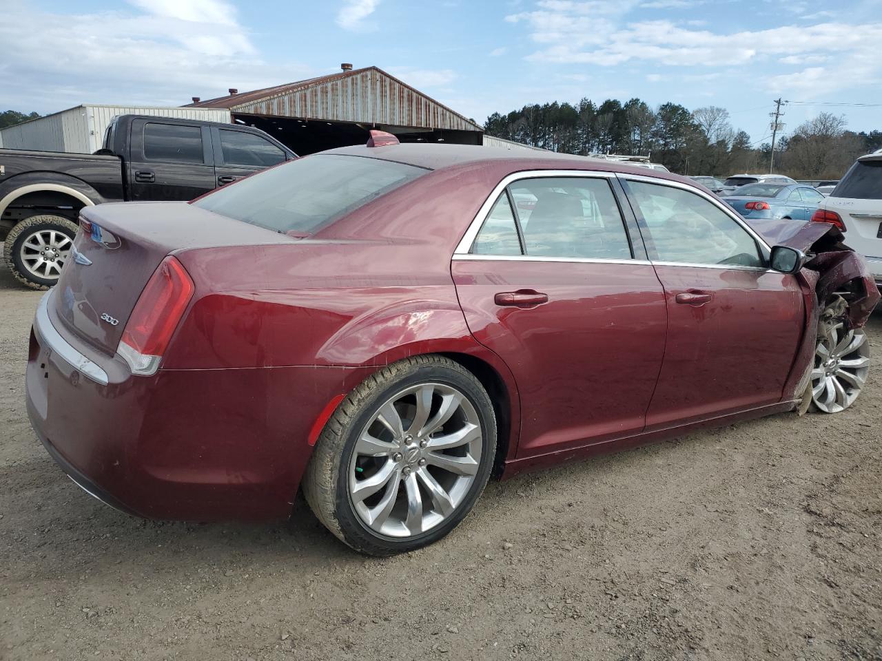 2017 Chrysler 300 VIN 2C3CCAAGXHH651105 Copart auction photo, front end / side damage thumbnail 3