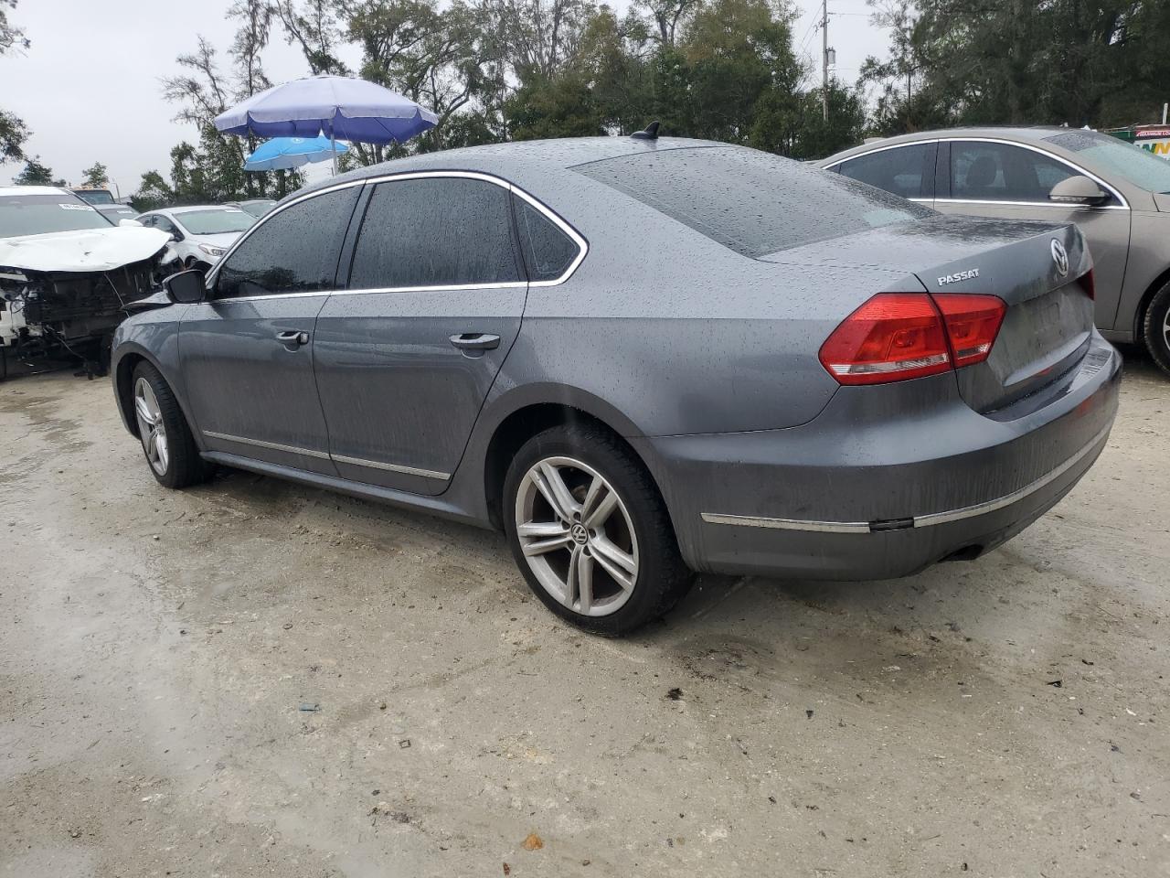 2015 Volkswagen Passat VIN 1VWCV7A39FC027265 Copart auction photo, frame damage / front end damage thumbnail 2