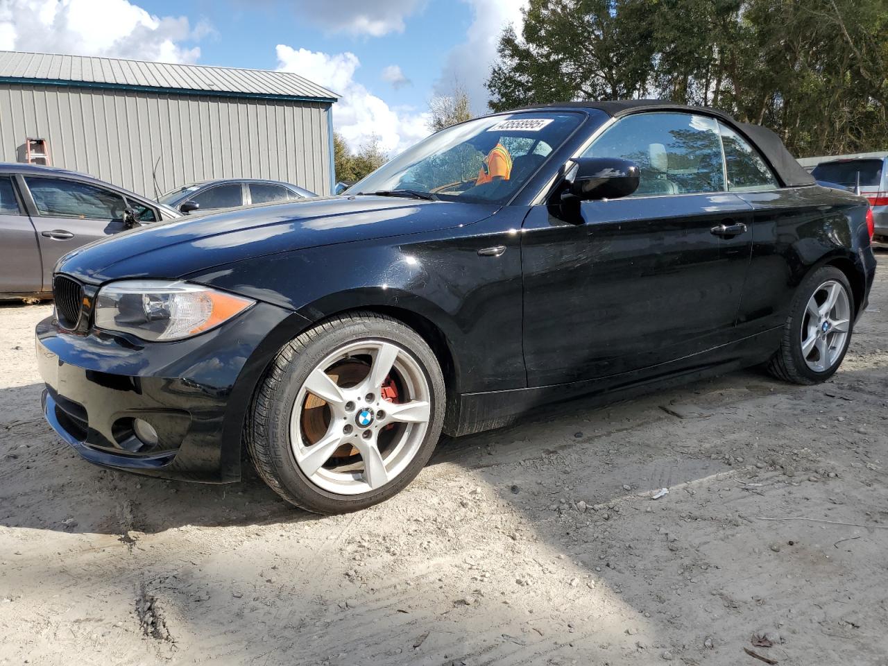 2013 BMW 1er VIN WBAUL7C53DVU09561