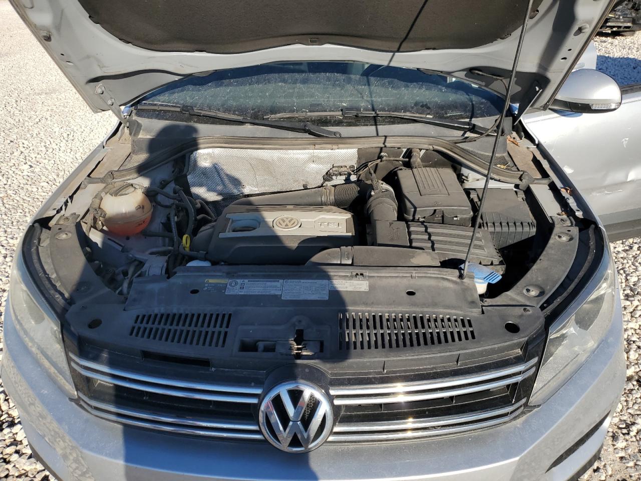 2016 Volkswagen Tiguan VIN WVGAV7AX8GW540774 Copart auction photo, rear end / side damage thumbnail 14